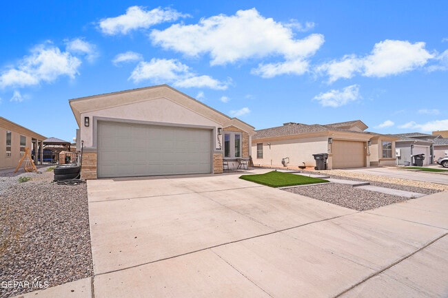 Photo - 15220 Apex Ct