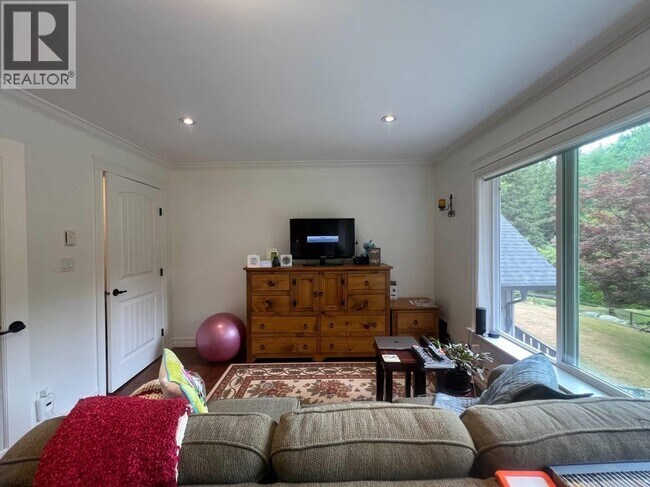 Photo - 26450 Ferguson Ave