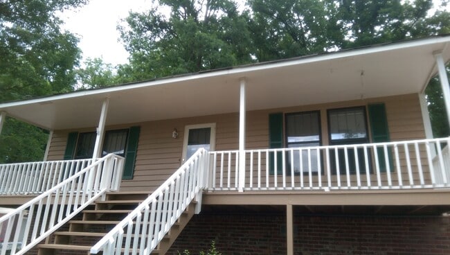 Building Photo - HOUSE FOR RENT!