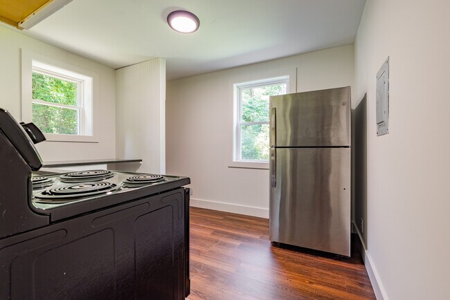 Photo - 270 McGavock Pike