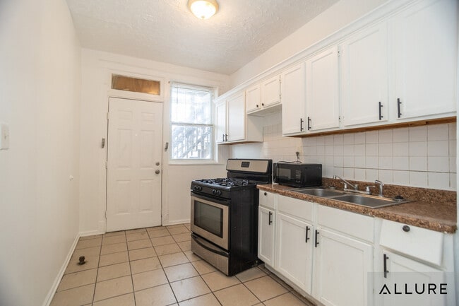 Photo - 7250 S Yale Ave