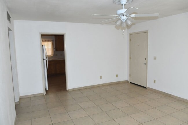 Photo - 3165 W Altadena Ave