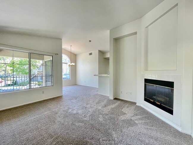 10 Chaumont Cir