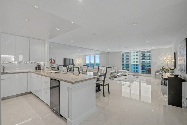 Photo - 2301 Collins Ave Unit 1210