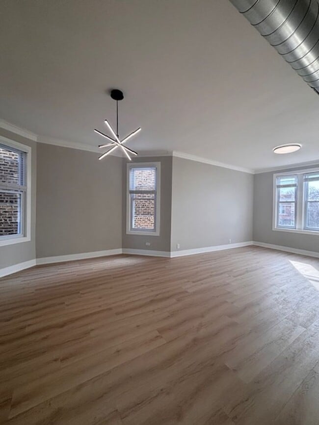 Building Photo - Beautifully remodeled modern 3 bedroom 2 bath Unit 3640 - #2