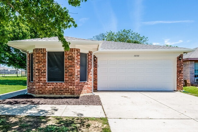 Photo - 10501 Shadywood Dr Casa