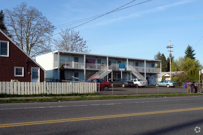 Photo - Midway Court