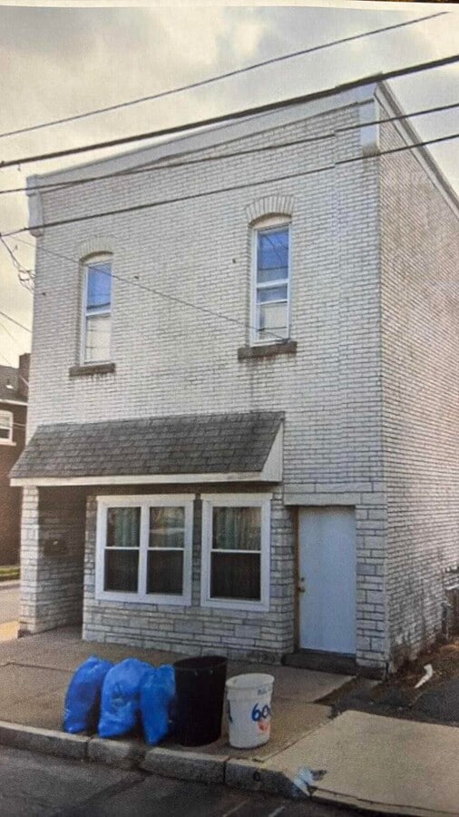 Photo - 122 Wood St Unit 1 Bedroom 1 Bath