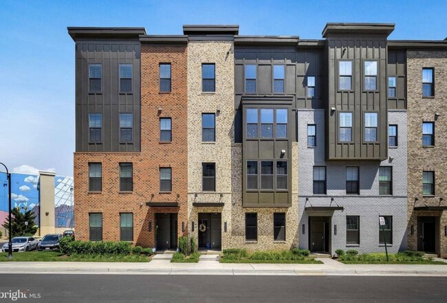 Building Photo - 20454 Taft Terrace