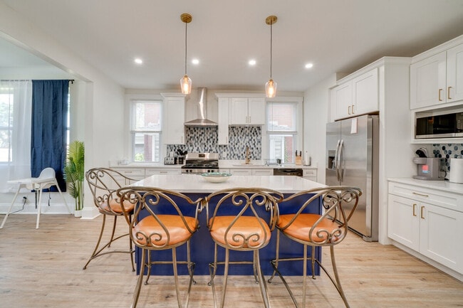 Photo - 2633 Broadway Ave Unit ID1385991P