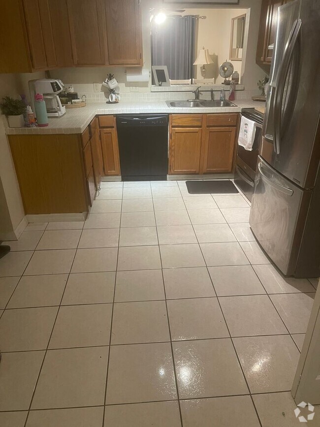Building Photo - 3 bedroom 2 bath condo at Tuscany Place in...