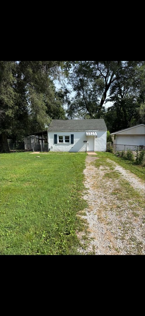 Building Photo - 2 bed 1 bath home, $1050.00 Near Bunn Park