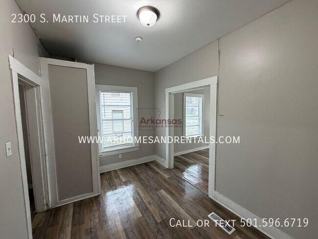 Photo - 2300 S Martin St