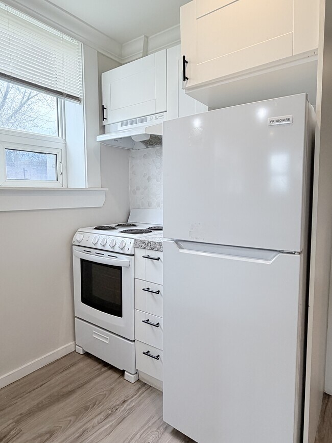 Photo - 1495 Gladstone Ave Unité 101