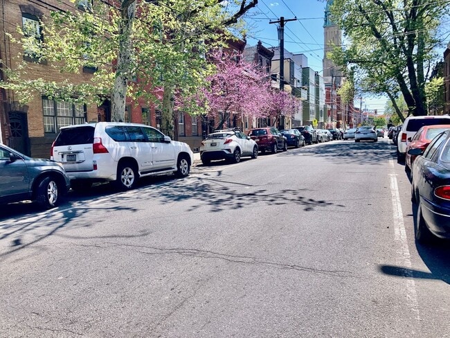 Photo - Spacious Olde Kensington 2bd/2bth Condo w/ Garage Parking