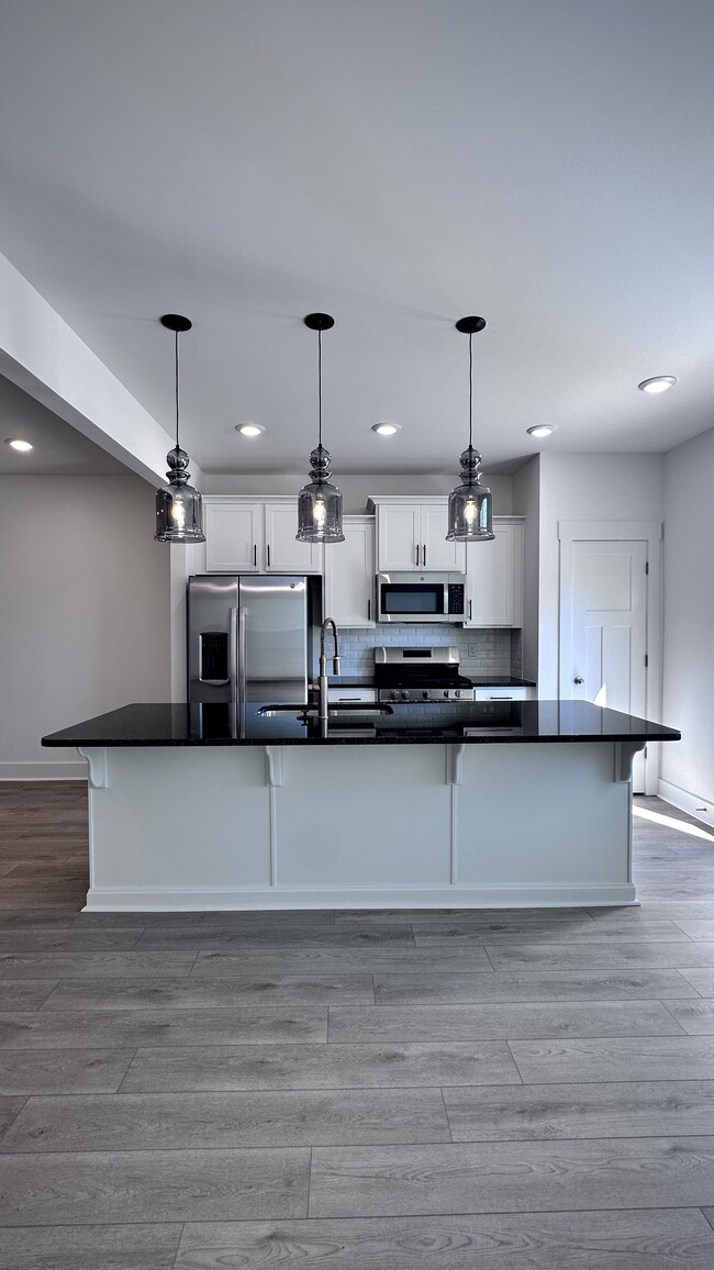 Photo - 1331 Maplesmith Wy