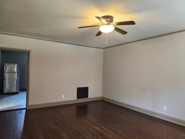 Photo - 4911 Sunnyside Ave Unit 1