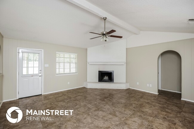 Photo - 8805 Main St