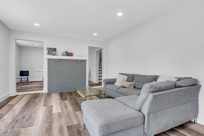 Photo - 295 Jerome Ave