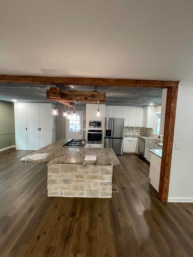 Photo - 2110 Bracey Cir