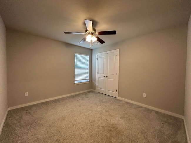 Photo - "Charming 3-Bed Sanctuary in Farmington wi...