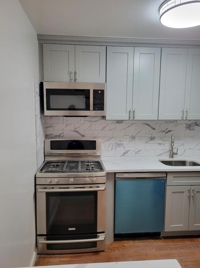 Photo - 121 Depew Ave Unit C