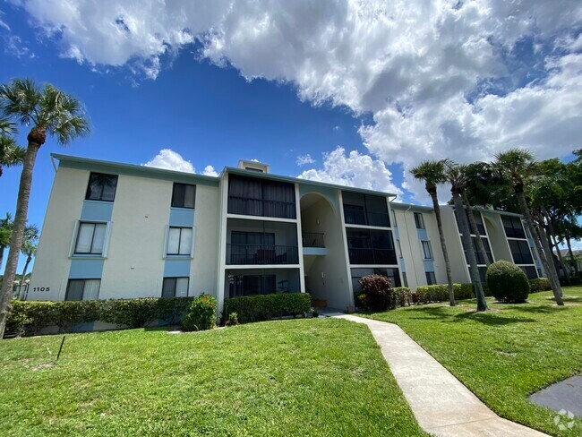 Building Photo - 1105 Green Pine Blvd Unit D3 Rental