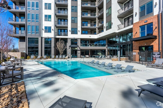 Photo - 915 Glenwood Apartments at Grant Park