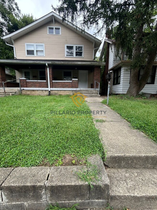 Building Photo - 3943-3945 Cornelius Ave Unit 3943 Cornelius Ave