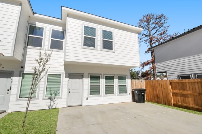 Photo - 8302 Tidwell Rd