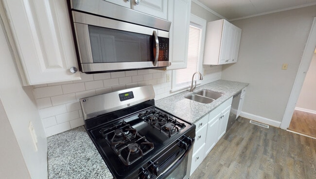 Photo - 1900 N Ball Ave Unit 1