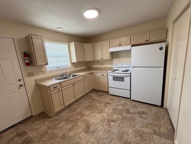 Photo - 1815 S Erie, Apt 1-4 Unit 1815 S Erie, Apt 2