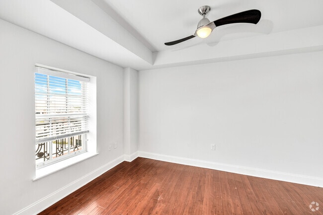 1BR, 1BA - 824SF - The Twain - Living Room