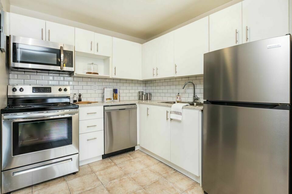 Photo - Huntington Place