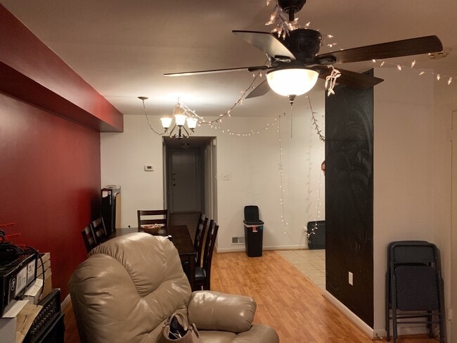 Building Photo - 1620 Loney St Unit 1