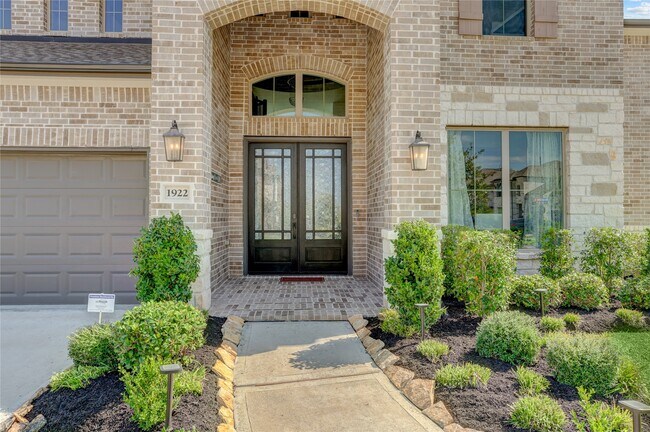 Photo - 1922 Pleasant Grove Dr