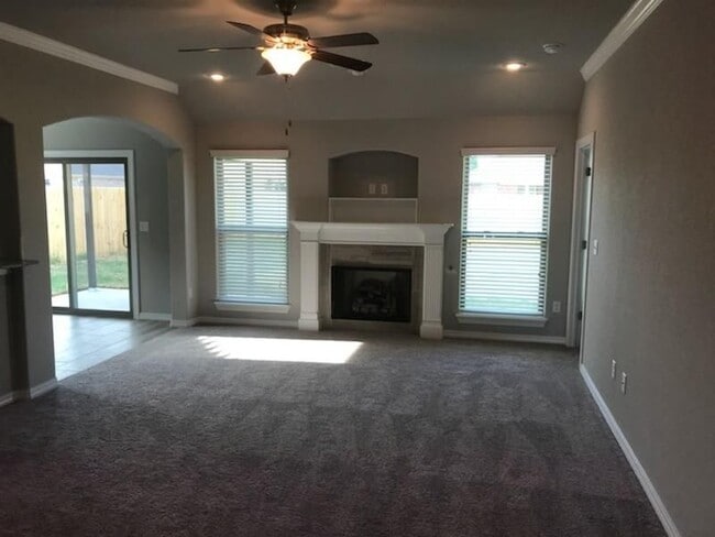 Photo - 4441 W Anthem Dr