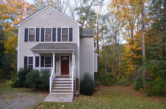 Building Photo - 3 BR / 2.5 BA Private home near Pony Pasture/James River.