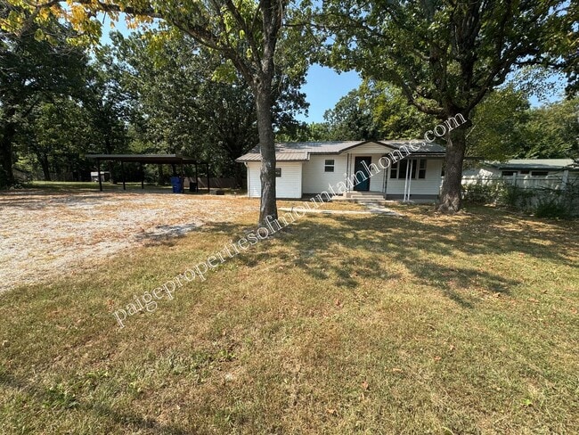 Photo - Charming 3 bed, 2 bath off Hwy 5 South