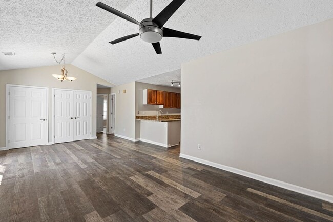 Photo - 2 bed/2 bath bungalow in the wonderful Bri...