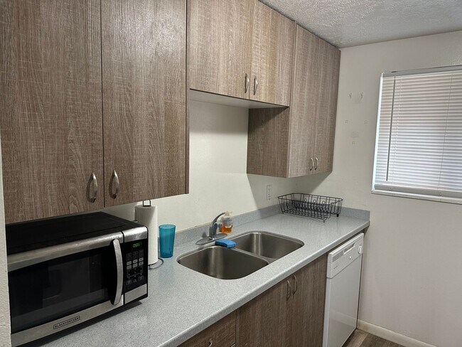 Photo - 1B/1B Pet Friendly Apartment South of BYU Unit 313
