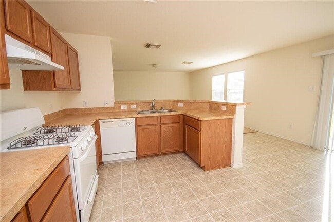 Photo - 310 Falling Pine Dr