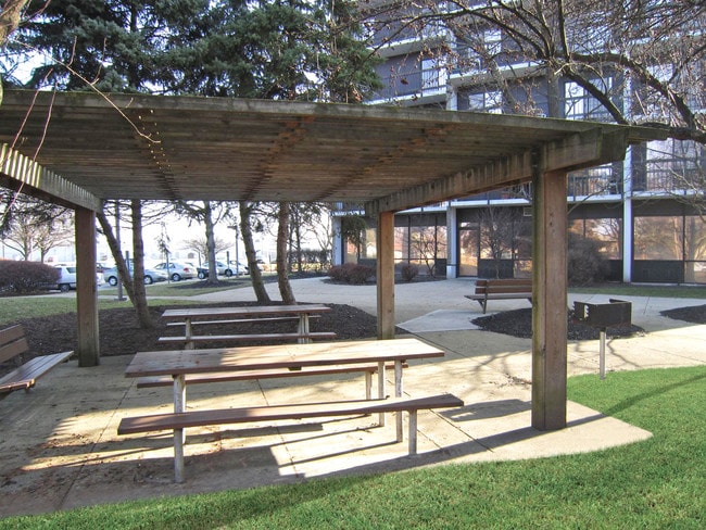 Photo - Eastland Manor