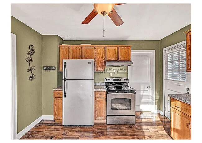 Building Photo - Charming 3BR in SW Roanoke | Fenced Yard | Hardwood Floors | Wasena Area