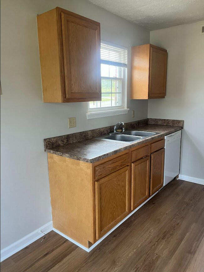 Kitchen - 3800 Duffy Ct Unit B