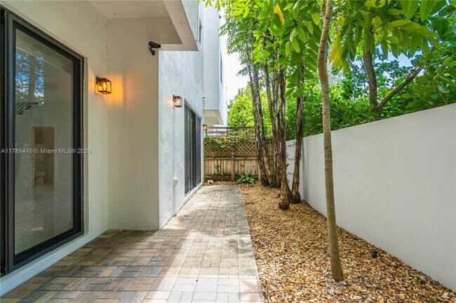 Photo - 3318 Day Ave