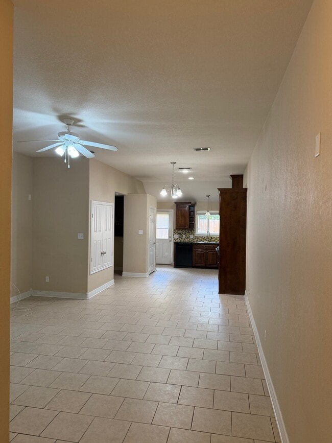 Photo - 121 Helane Ln Unit 100