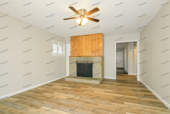 Photo - 9947 Lark Ave