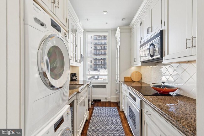 Photo - 237 S 18th St Unit 4D