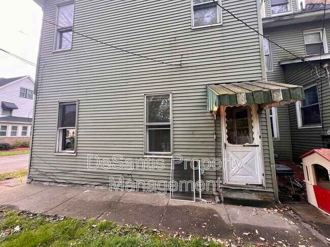 Photo - 19 N Cedar St
